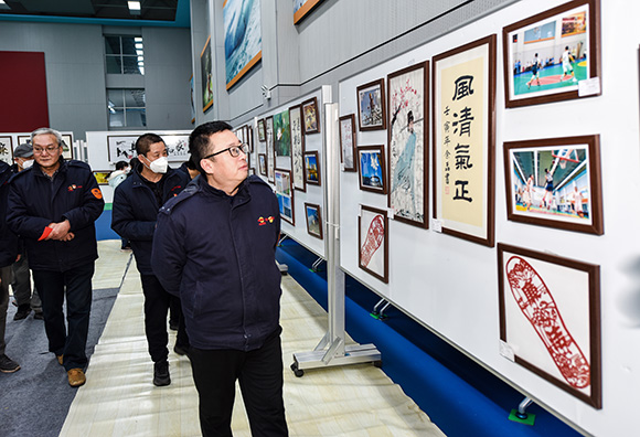 5802--【廉政建设】公司纪委举行“品清廉之作 树清廉民俗”清廉作品艺术展，推动“清廉米乐YY易游”建设走深走实.jpg